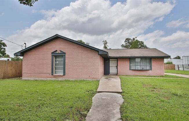 2032 W LITTLE YORK RD