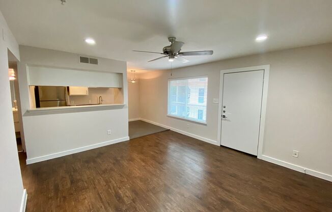 1 bed, 1 bath, 614 sqft, $900