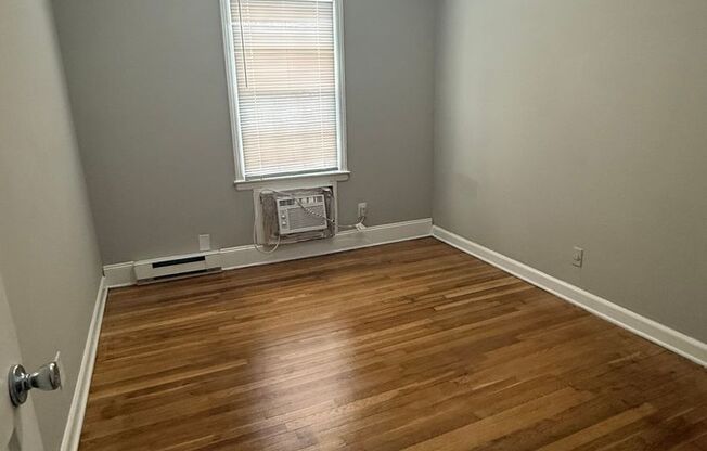 4 beds, 2 baths, 1,330 sqft, $1,495