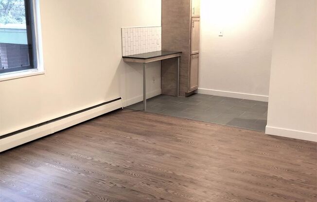 2 beds, 1 bath, 875 sqft, $2,295, Unit 202