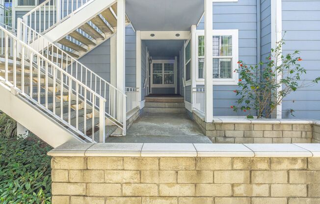 1 Bedroom Home in Newport Beach with AMENITIES!