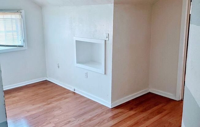 1 bed, 1 bath, $650