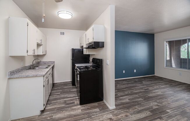 1 bed, 1 bath, 528 sqft, $840