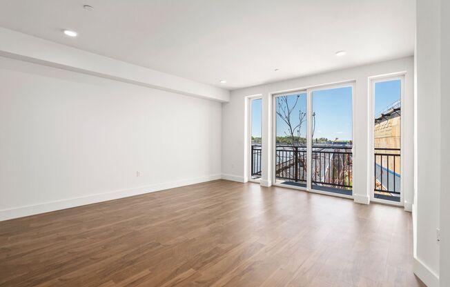 ONE MONTH FREE ON SELECT UNITS | NO BROKER FEE | $1,000 DEPOSIT | NO LAST MONTH'S RENT