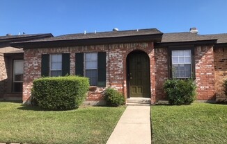2 BEDROOM 2 BATH PATIO HOME WITH 1010 SF