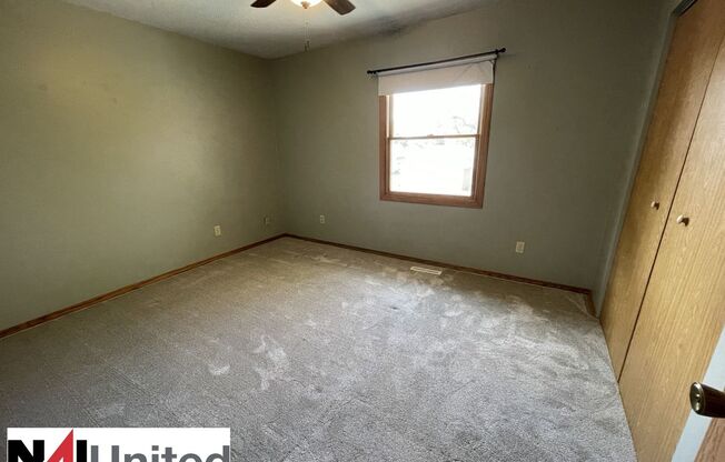 3 Bedroom, 2 bathroom, 1 stall attached garage for rent in Akron Iowa