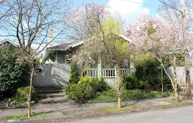1411 NE 37th Ave #A & B