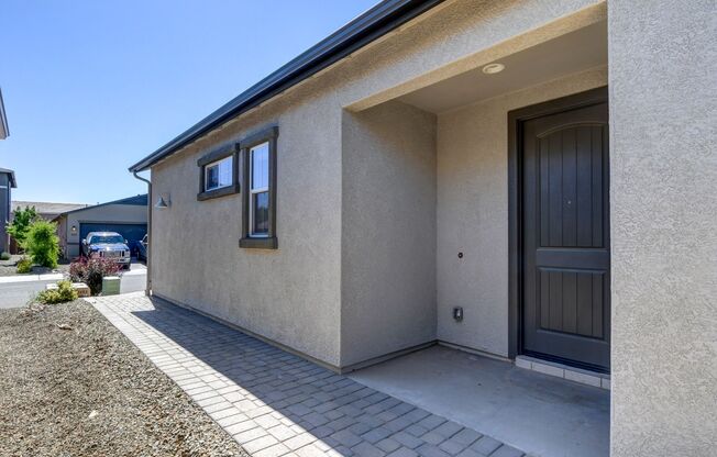 Beautiful 3 bedroom home in Saddlewood.