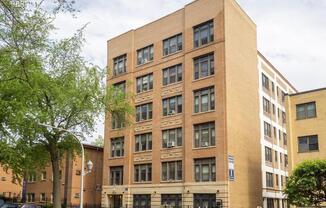 1310 W Lunt Ave Apt.
