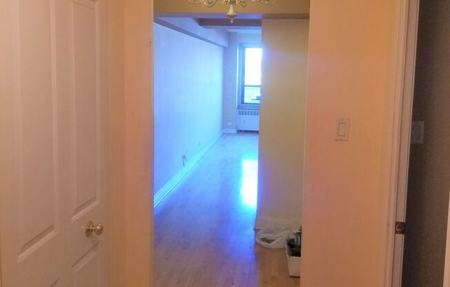 2 beds, 1 bath, 1,250 sqft, $2,735, Unit 418-0205