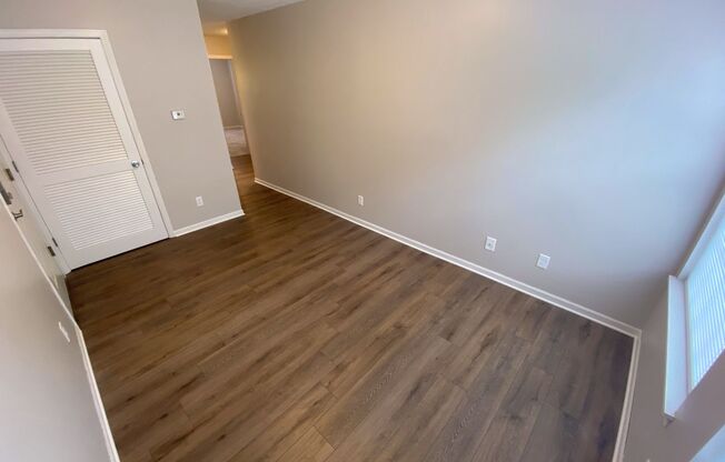 2 beds, 1 bath, 747 sqft, $975, Unit Apt #03