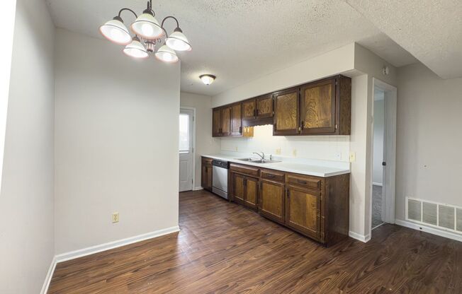 2521 - 2523 E Morris Dr