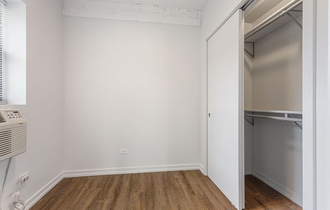 2 beds, 1 bath, 562 sqft, $2,300, Unit 402