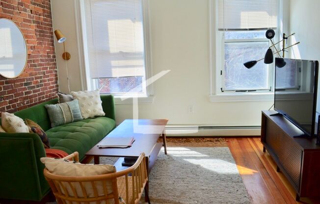 Designer Charm Meets Historic Detail in the South End – 2 Bed | 1 Bath