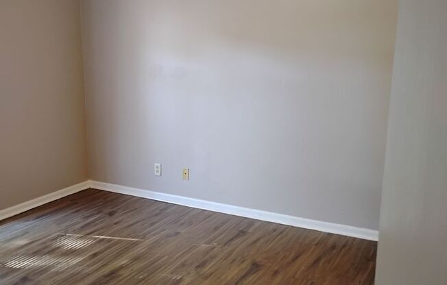 1 bed, 1 bath, 530 sqft, $825, Unit 360 AA14