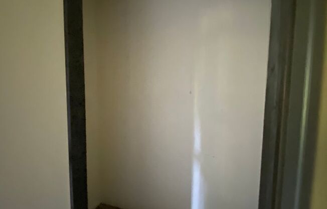 2 beds, 2 baths, 1,150 sqft, $1,712, Unit 0172