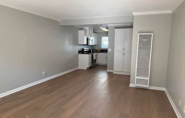 2 beds, 1 bath, 850 sqft, $2,565, Unit 785B