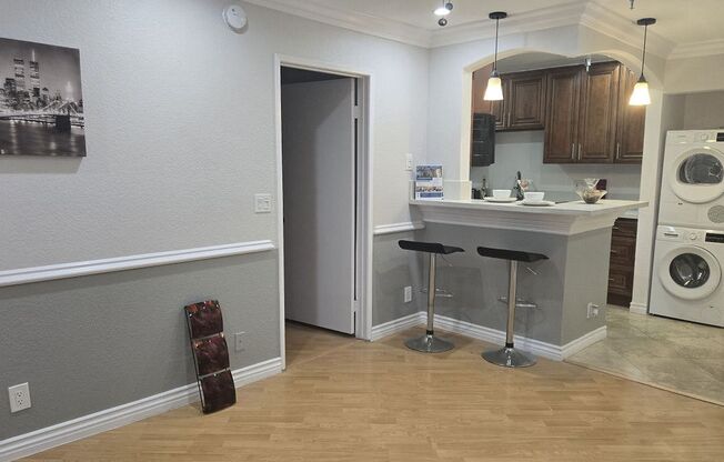 2 beds, 2 baths, 910 sqft, $2,795, Unit 512