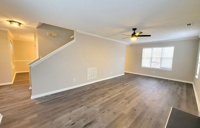 Large 2 Story Near The Airport and I-485