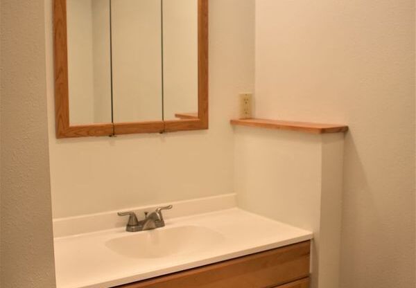 Studio, 1 bath, 225 sqft, $795