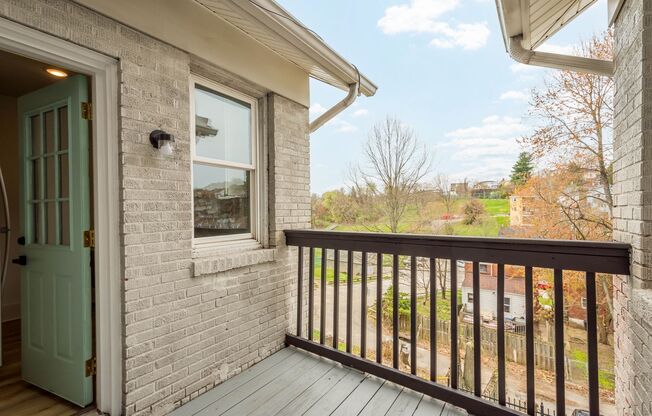 RENOVATED TOP TO BOTTOM! 2-BEDROOM IN THE HEART OF DORMONT, READY FOR APRIL 1st!