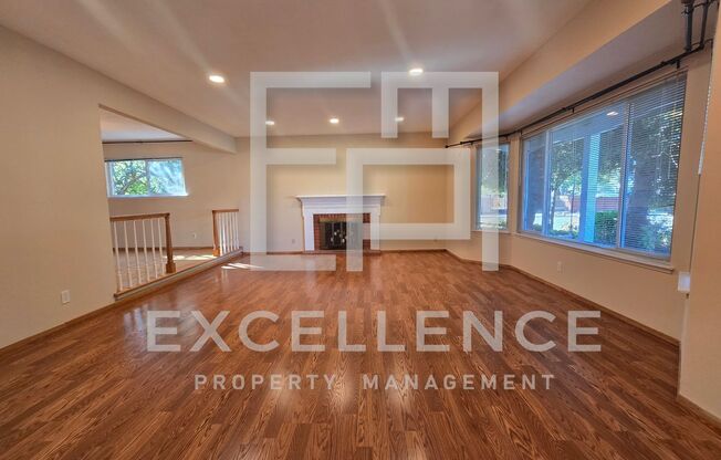 3087SF 2 Story 5/2.5 House - Community Cabana, Pets Ok, 3 Fireplaces, Beautiful Updated Kitchen