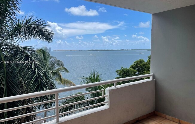 1402 Brickell Bay Dr