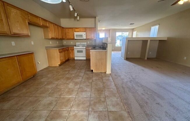 3 beds, 2 baths, $2,095