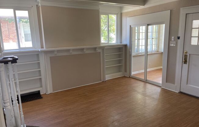 Spacious 8 Bedroom across from UNC - PRE-LEASING FOR AUGUST