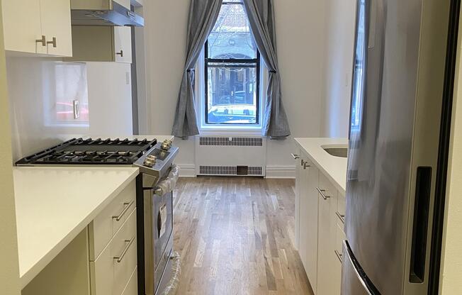 Studio, 1 bath, $2,550, Unit 1-H