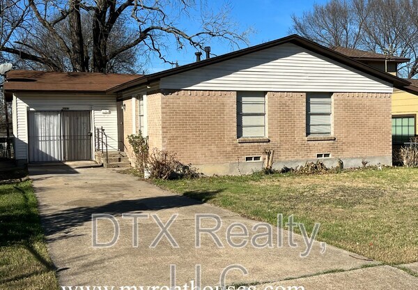 4293 LELAND COLLEGE DR