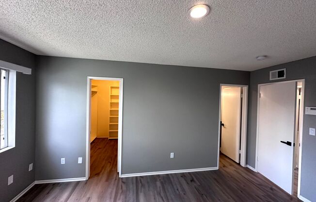 3 beds, 1.5 baths, $3,295, Unit # 9