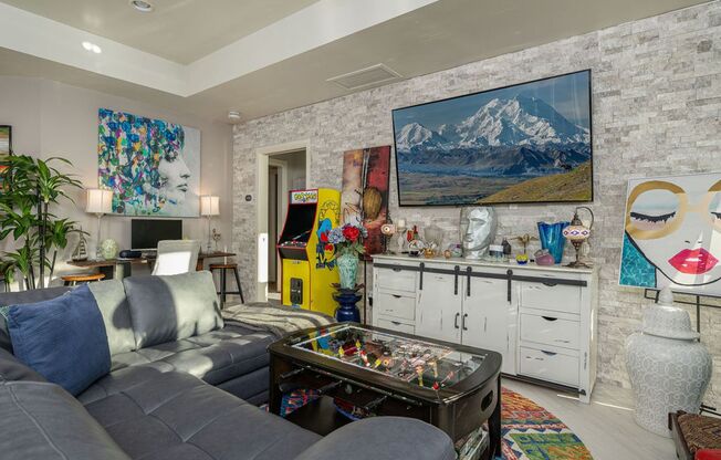 1 bed, 1.5 baths, $2,300, Unit # 133