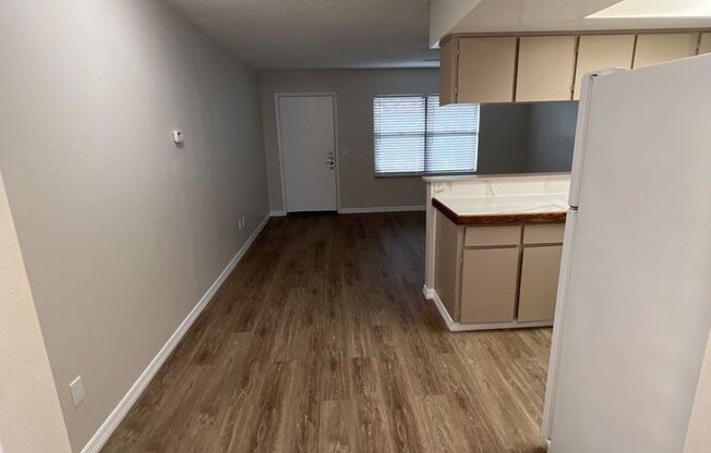 1 bed, 1 bath, 700 sqft, $1,325, Unit 273