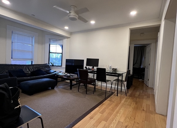219 Commonwealth Ave