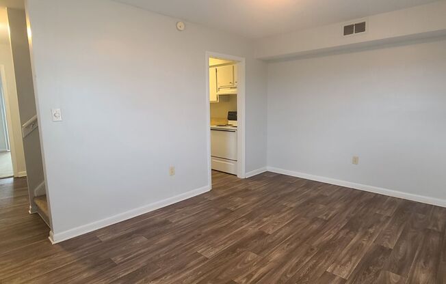 2 beds, 1 bath, $1,150