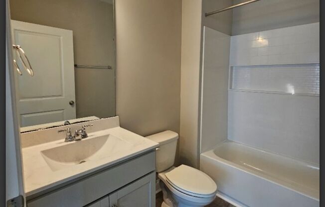 2 beds, 2 baths, $1,325