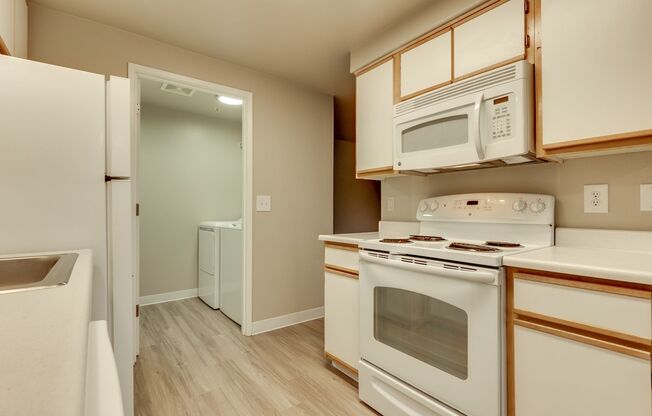 1 bed, 1 bath, 731 sqft, $1,795, Unit 720