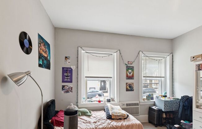 2 beds, 1 bath, 900 sqft, $1,590, Unit 3412 Spring Partners LP-1F