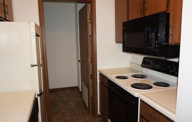 1 bed, 1 bath, 578 sqft, $1,018, Unit 827-04 (Style K)