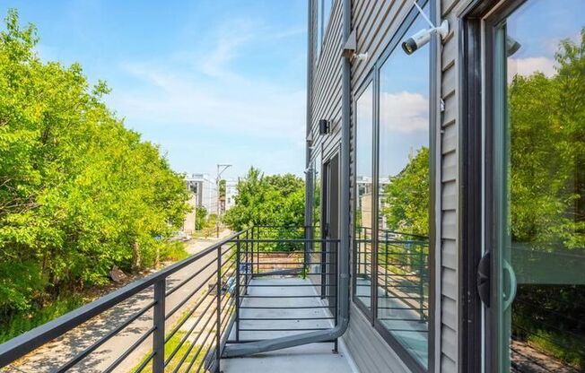 2 beds, 2 baths, 1,800 sqft, $1,795, Unit Unit 2