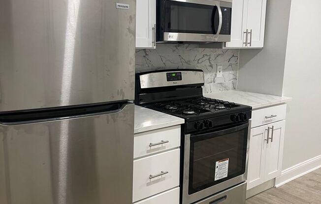 3 beds, 2.5 baths, 1,400 sqft, $1,995, Unit 4526-E37