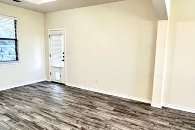 1405 Delsie Dr #B, Lakeway, Texas 78734