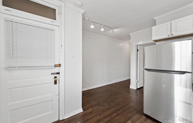 2 beds, 1 bath, $1,895, Unit 3N