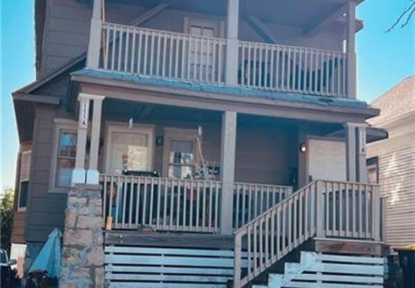 111 N DENVER AVE