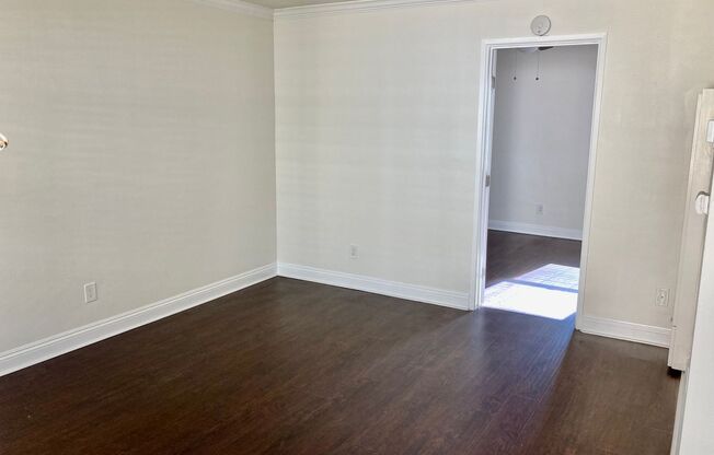 129 143 D AVE