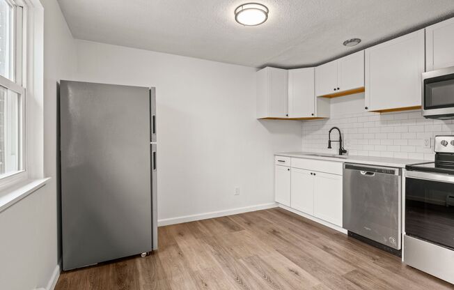 1 bed, 1 bath, $1,050, Unit 5