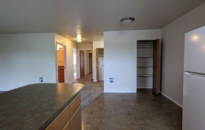 2 beds, 2 baths, 994 sqft, $1,425, Unit E301