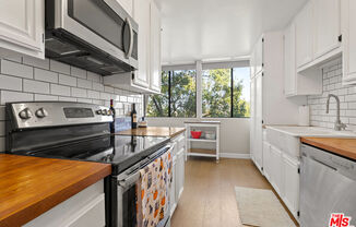 2 beds, 2 baths, 1,203 sqft, $3,800, Unit 205