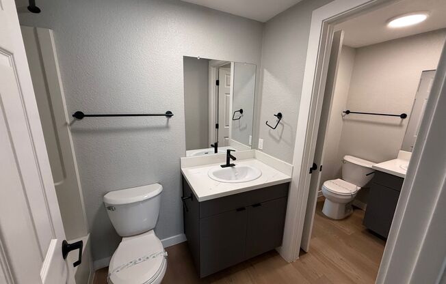 2 beds, 1.5 baths, 866 sqft, $3,080, Unit 801M1